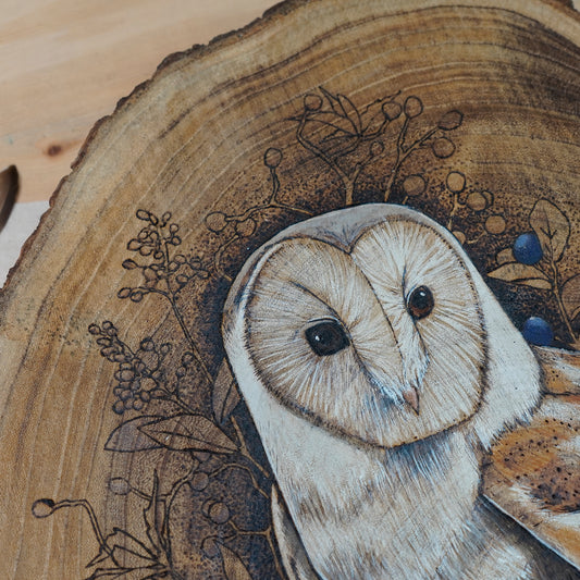 Original - Watchful in the Thicket - Wood Art (approx. 50 cm Ø)